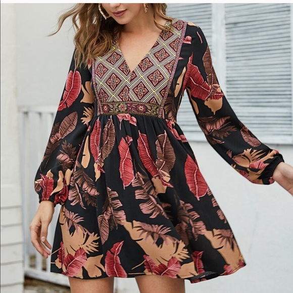 Dresses & Skirts - Boho Leaves V Neck Babydoll Long Sleeve Dress
